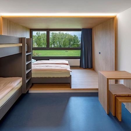 Rapperswil-Jona Youth Hostel Bagian luar foto