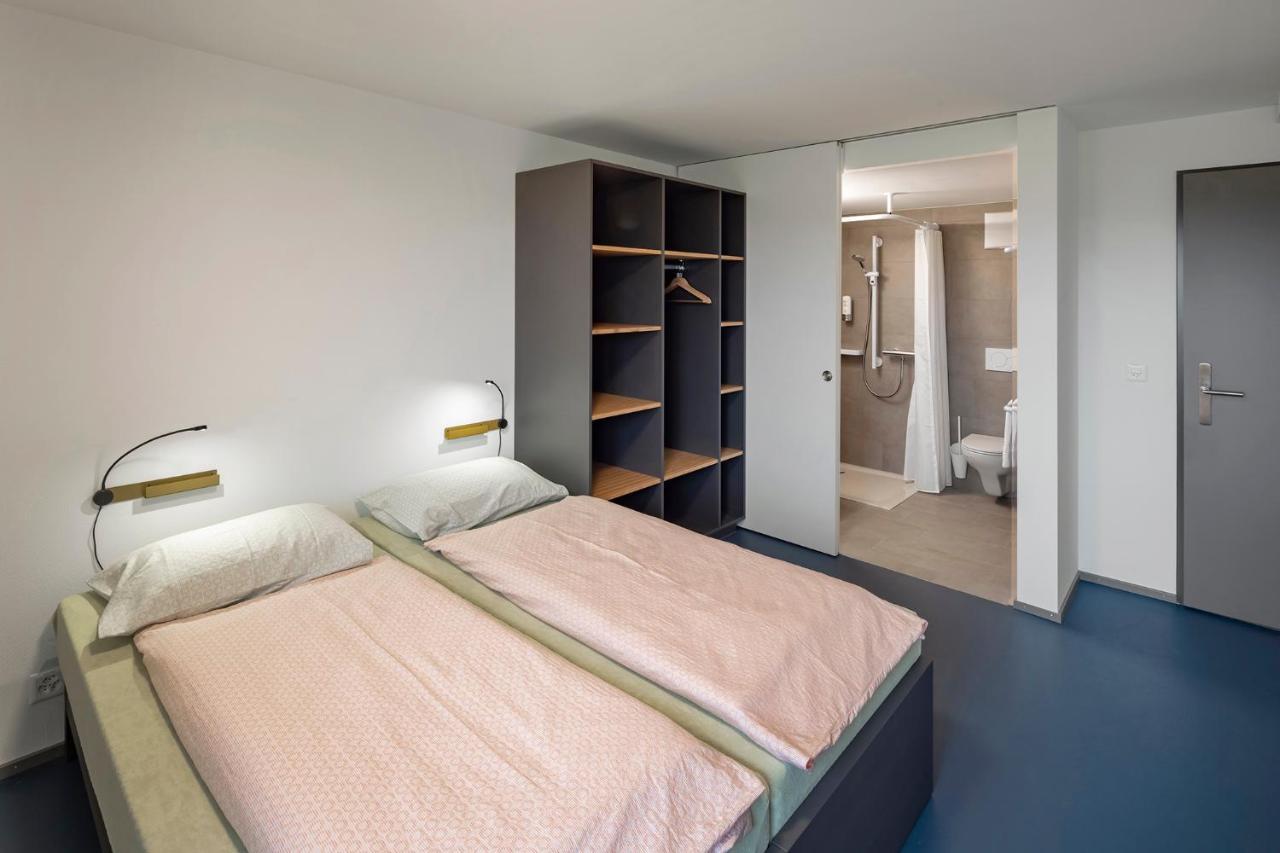 Rapperswil-Jona Youth Hostel Bagian luar foto