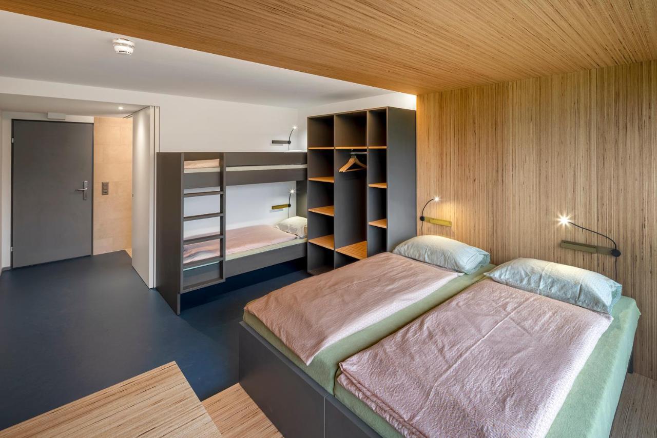 Rapperswil-Jona Youth Hostel Bagian luar foto