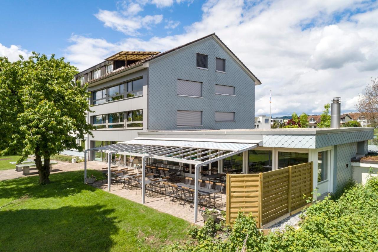 Rapperswil-Jona Youth Hostel Bagian luar foto