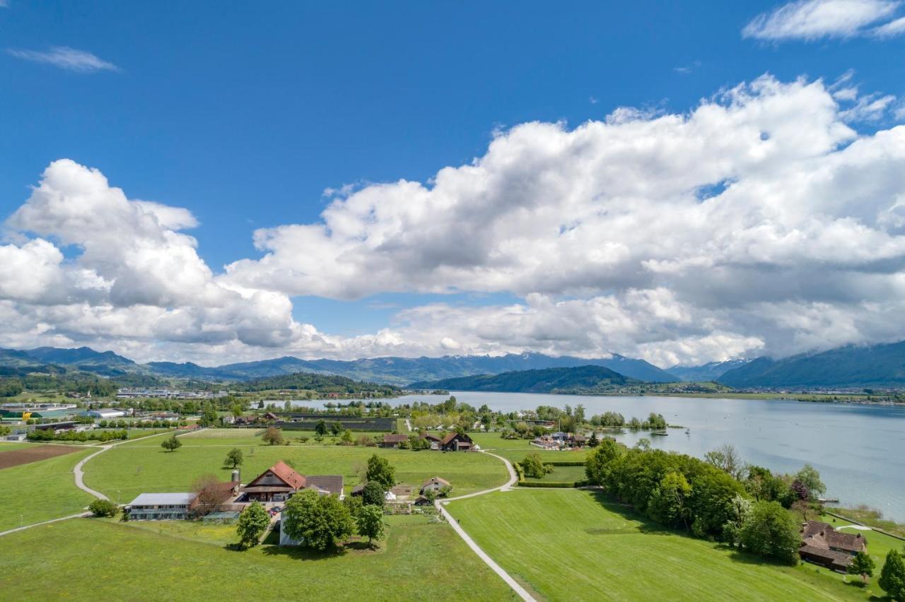 Rapperswil-Jona Youth Hostel Bagian luar foto
